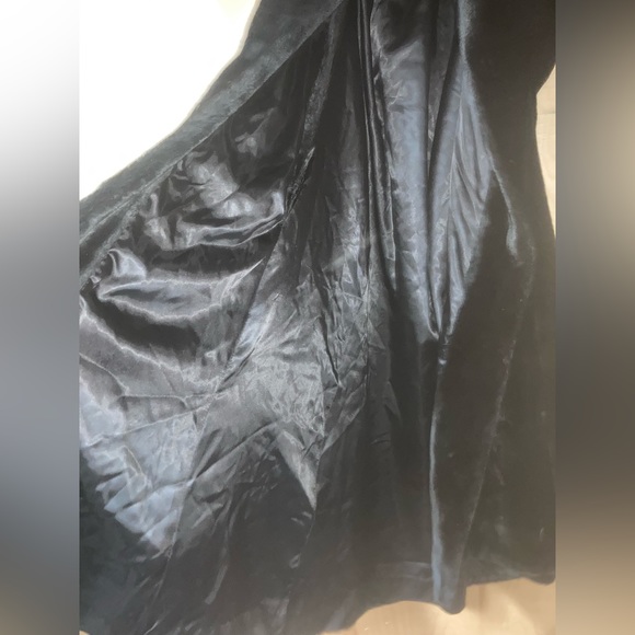 Vintage Velvet Hooded Opera Coat/ Cape - Picture 8 of 16